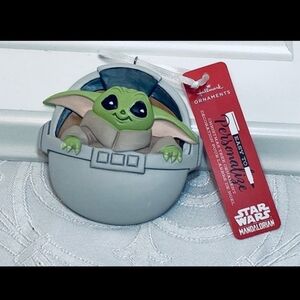 NEW - GROGU, STAR WARS THE MANDALORIAN Hallmark Ornament 2022 NIB